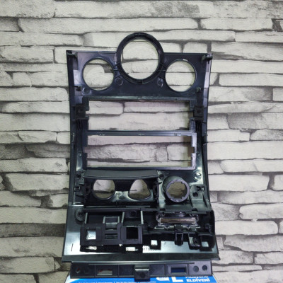 Renault Megane 2 - II Orta Konsol ( Çerçeve ) Siyah – 8200491106